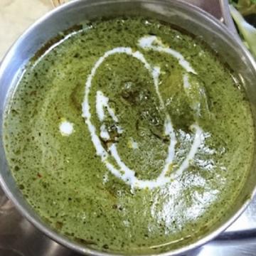 ほうれん草チキンカレー SAG CHICKEN CURRY