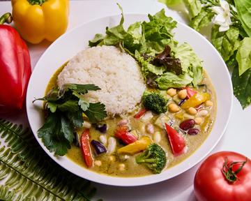 【ココナッツ＆スパイスの力で体内デトックス】ベジタブルヘルシーグリーンカレー