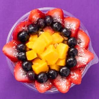 いちごの恋するアサイーボウル(Strawberry Love Acai Bowl)