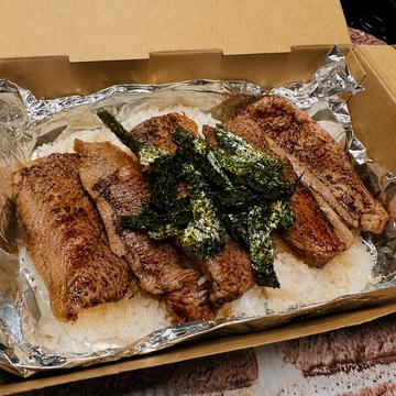 霜降りハラミ(丼)