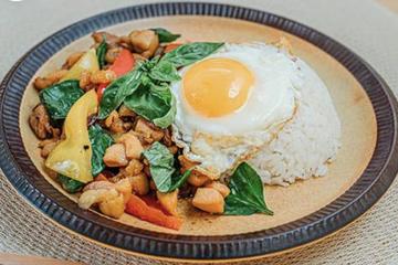 13.ゴロゴロ具材の美味し！ガパオライス