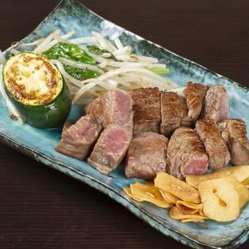 特選牛ヒレステーキ 100g
