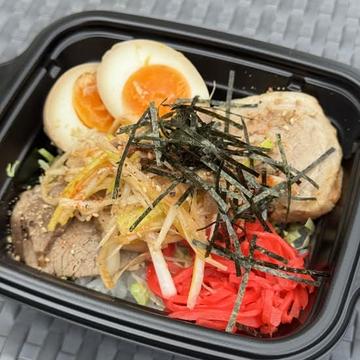 ネギチャーシューエッグ丼