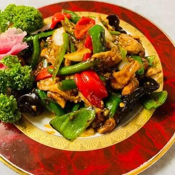ホルモンと青唐辛子炒め(尖椒肥)