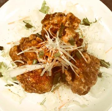 鳥肉の唐揚げ、辛味マヨネーズ和え