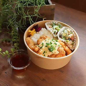 “チキンなんばん”のおべんとう〈ごはんましまし〉