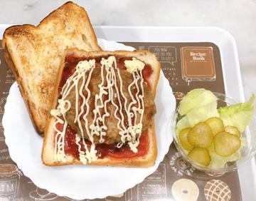 照り焼きハンバーグのホットサンド