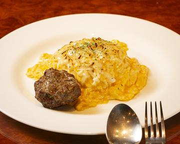 【チーズとろける】ふわとろチーズオムライス×旨みくじらハンバーグ