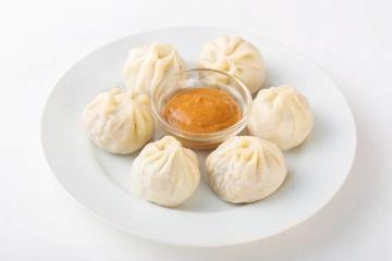 モモ MOMO
