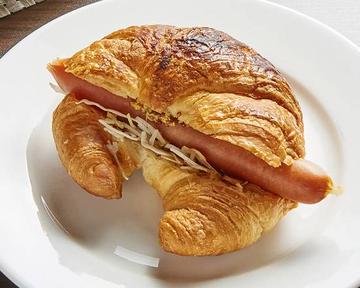 クロワッサンサンド(ウィンナー) Croissant Sandwich (Wiener)