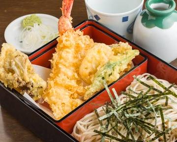 特上天ざる (つゆ付き) (そばorうどん)