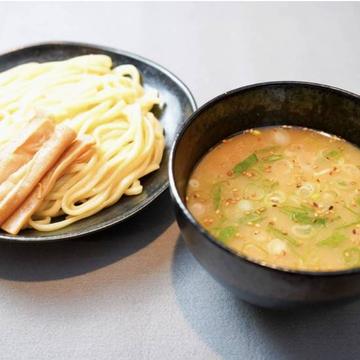 つけ麺ニンニク増し増し Tsukemen garlic increase