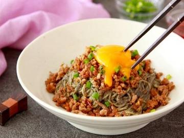 汁なし黑担々麺