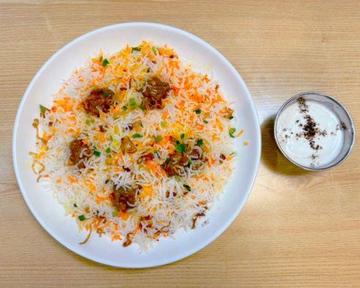 マトンムグライビリヤニ【M】(ライタまたはミニカレー付き)/Mutton Mughlai Biryani【M】 (with Raita or Curry)