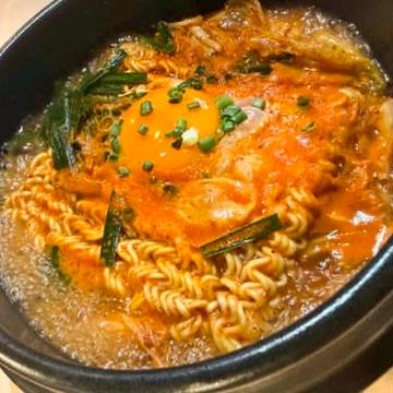 スンドゥブ煮込みラーメン