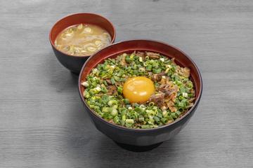 豚玉丼 並盛(手作り味噌汁付き) 5連覇全国丼グランプリ金賞商品