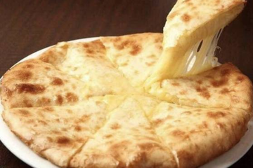 56 Cheese Nan (チーズナン)