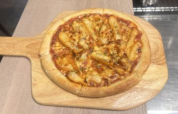 PizzaタンドリーチキントマトソースTandoori Chicken with Tomato Sauce