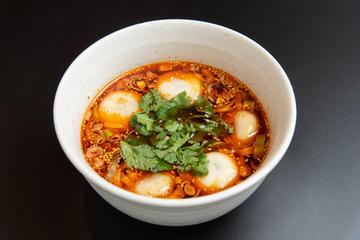 紅油スープ水餃子