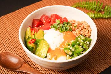【ヘルシー美味しい！】やみつききゅうりの海鮮ねば丼