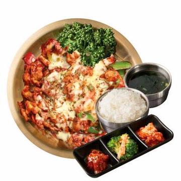チーズタッカルビ定食(おかず3品、ライス、スープ付き)