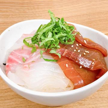 板長厳選！2色の海鮮丼