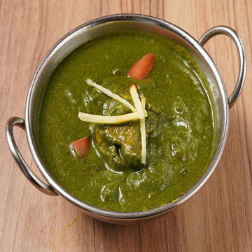 ほうれん草チキンカレーナンPalak Chicken
