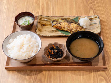 銀ヒラスの西京焼き定食