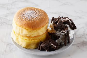 オレオクリームスフレパンケーキ(2個付き)Oreo Cream Souffle Pancake
