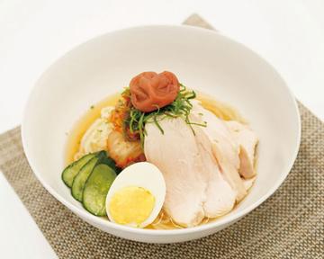 【梅しそ蒸し鶏】盛岡冷麺