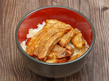 月島鰻タレ仕込み とろける豚角煮丼