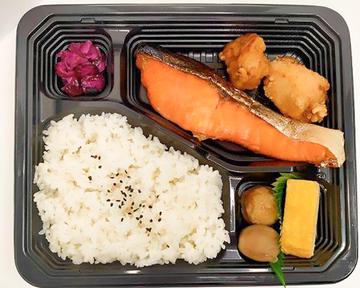 塩鮭と唐揚げ