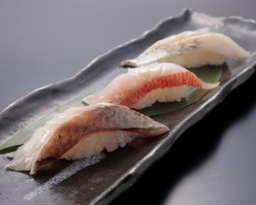 江戸前炙り3貫にぎり Specially Selected Edomae Broiled Nigiri 3 pieces