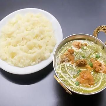 【人気NO.2】ホウレン草マトンカレー＆サフランライス / Sag Mutton Curry＆Saffron Rice