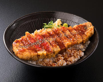 ブラックアンガス種 サーロイン牛カツ丼 180g