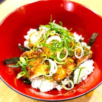 特製塩だれのねぎ唐揚げ丼