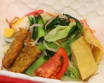 インドネシアの温野菜サラダ~ガドガド~ INDONESIAN VEGETABLE SALAD WITH PEANUTS SAUCE