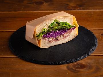 トリュフ香る鴨肉のパストラミサンド(単品)