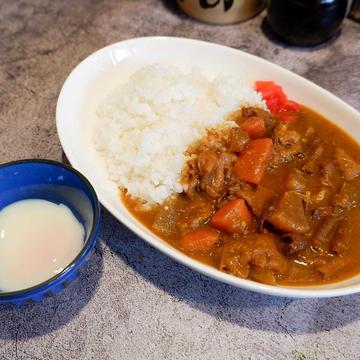 もつ煮カレーライス(温泉玉子つき)