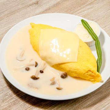 きのこチーズクリームオムライス