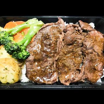 ビーフステーキ&ライスボックス 140g Beef steak&Rice box