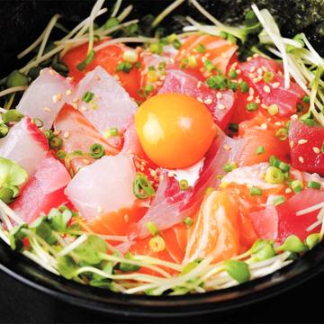 海鮮ユッケ丼