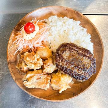 よくばりライス(からあげ&ハンバーグ) Fried chicken & Hamburg steak rice