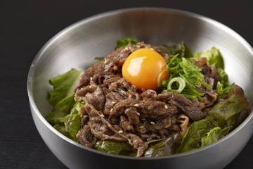 【店主のオススメ！】炭火焼肉丼