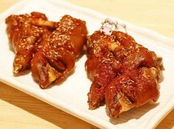 豚足炭焼き(炭猪蹄)
