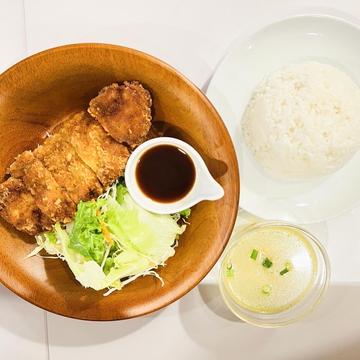 チキンカツ定食 Chicken Cutlet Set