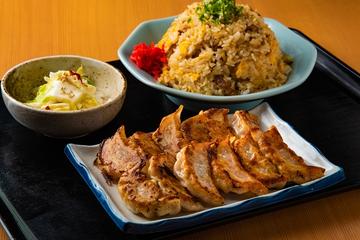 チャーハン餃子弁当