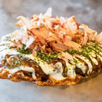 明太もちチーズお好み焼 Walleye Pollack, Mochi and Cheese Okonomiyaki