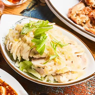 蒸し鶏肉の特製ソース Steamed Chicken with Special Sauce