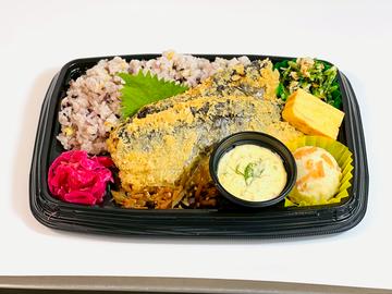 秋刀魚フライ弁当